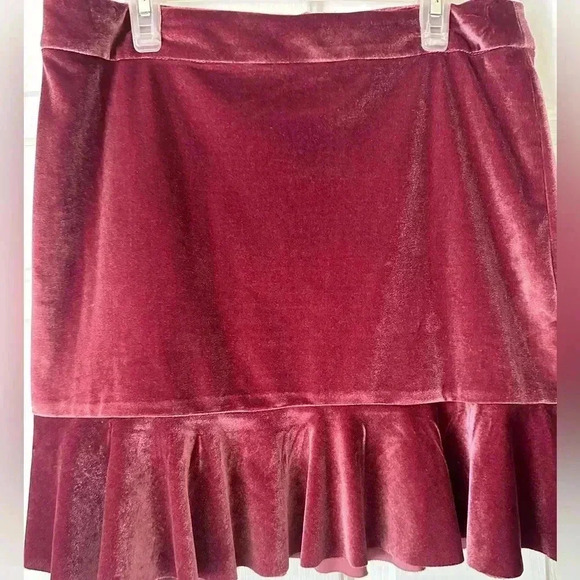Holiday party velour mini skirt with ruffle hem, maroon, size medium - Picture 3 of 4